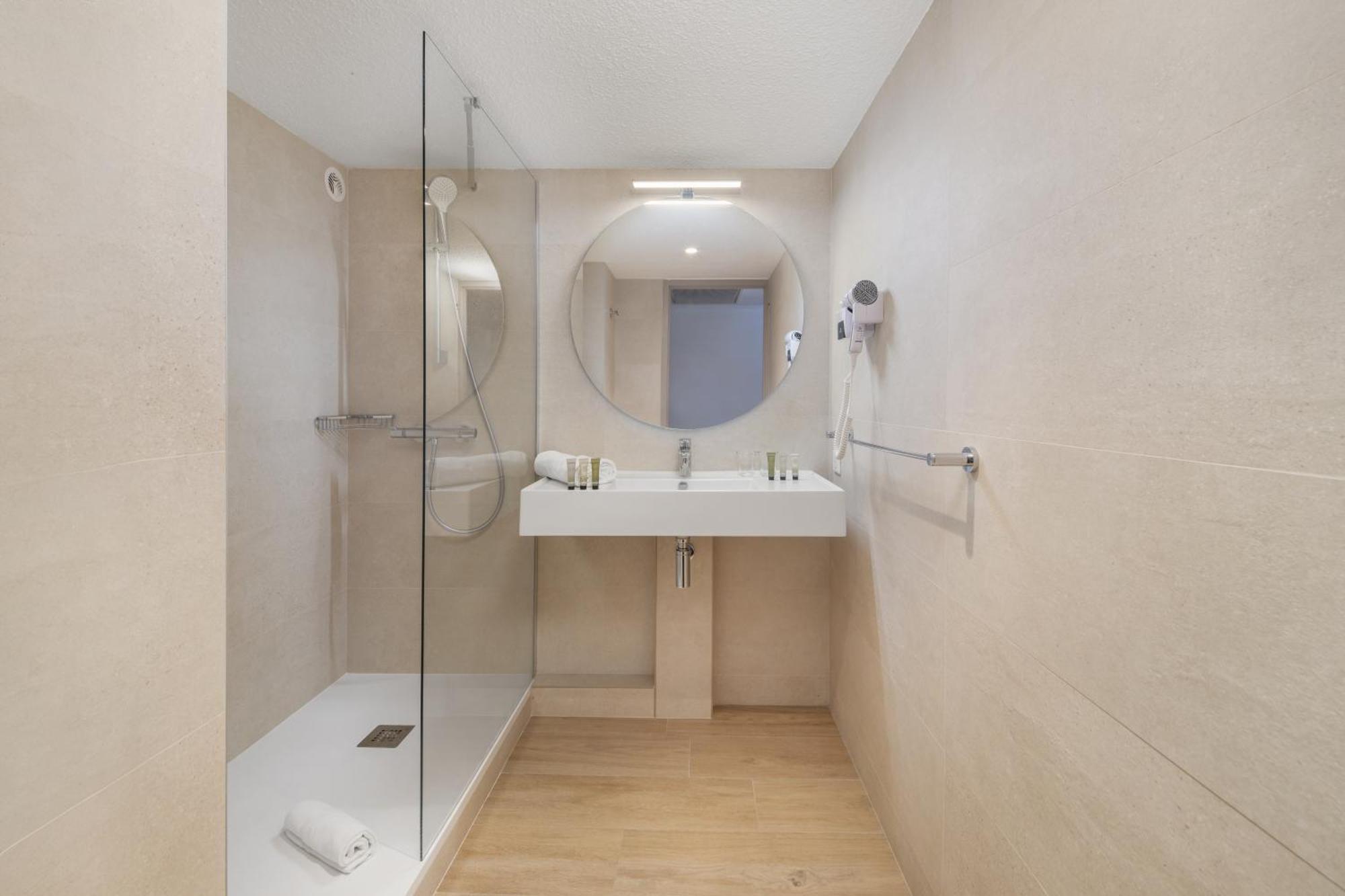 Le Mediterranee Hotel