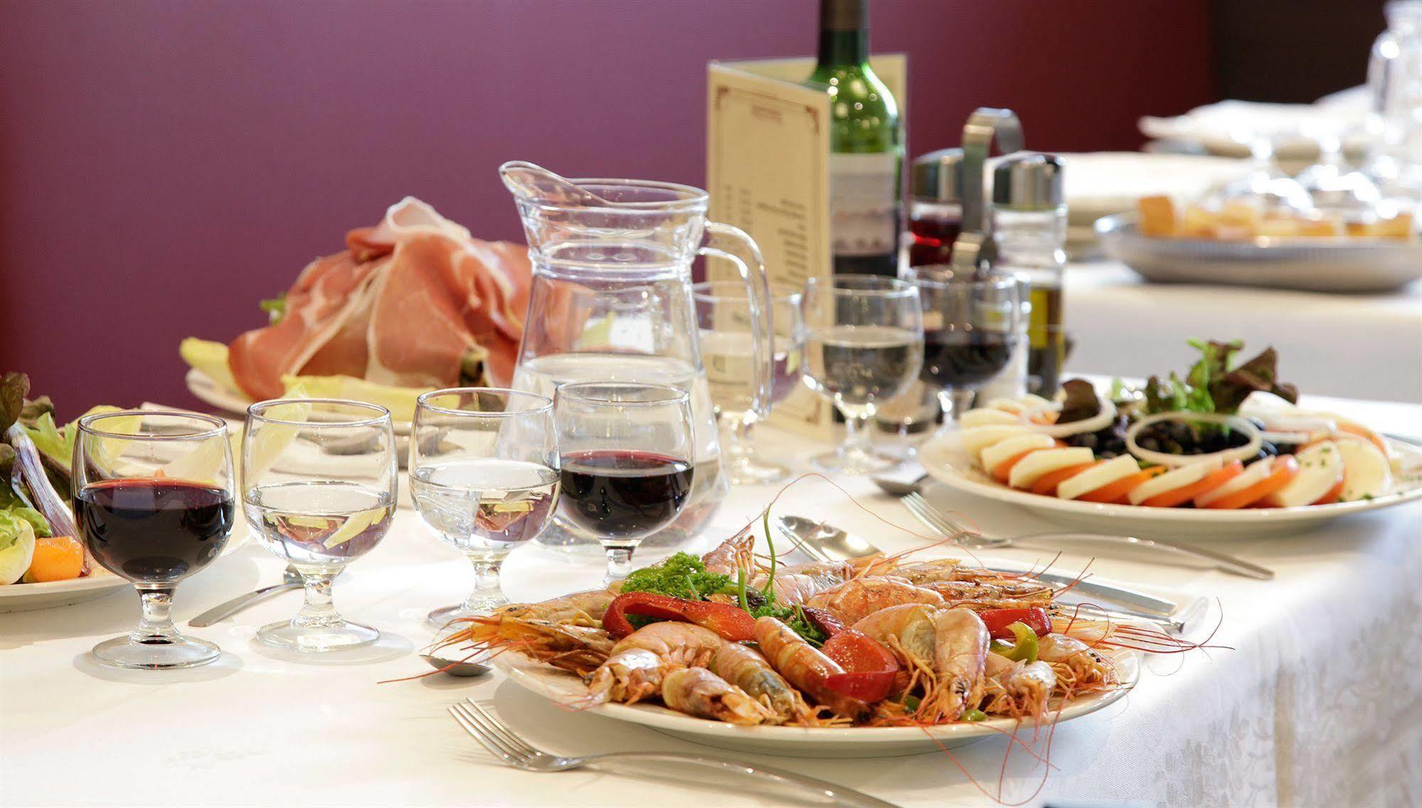 Le Mediterranee 4* Lourdes